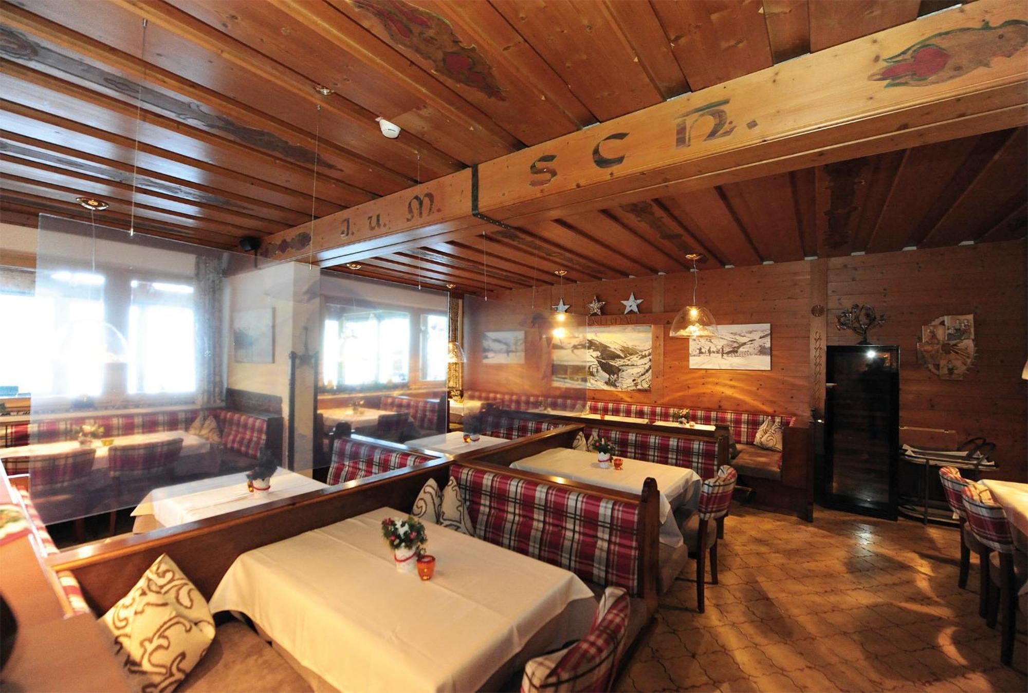 Ski In Ski Out Hotel Unterellmau Saalbach-Hinterglemm Exteriör bild