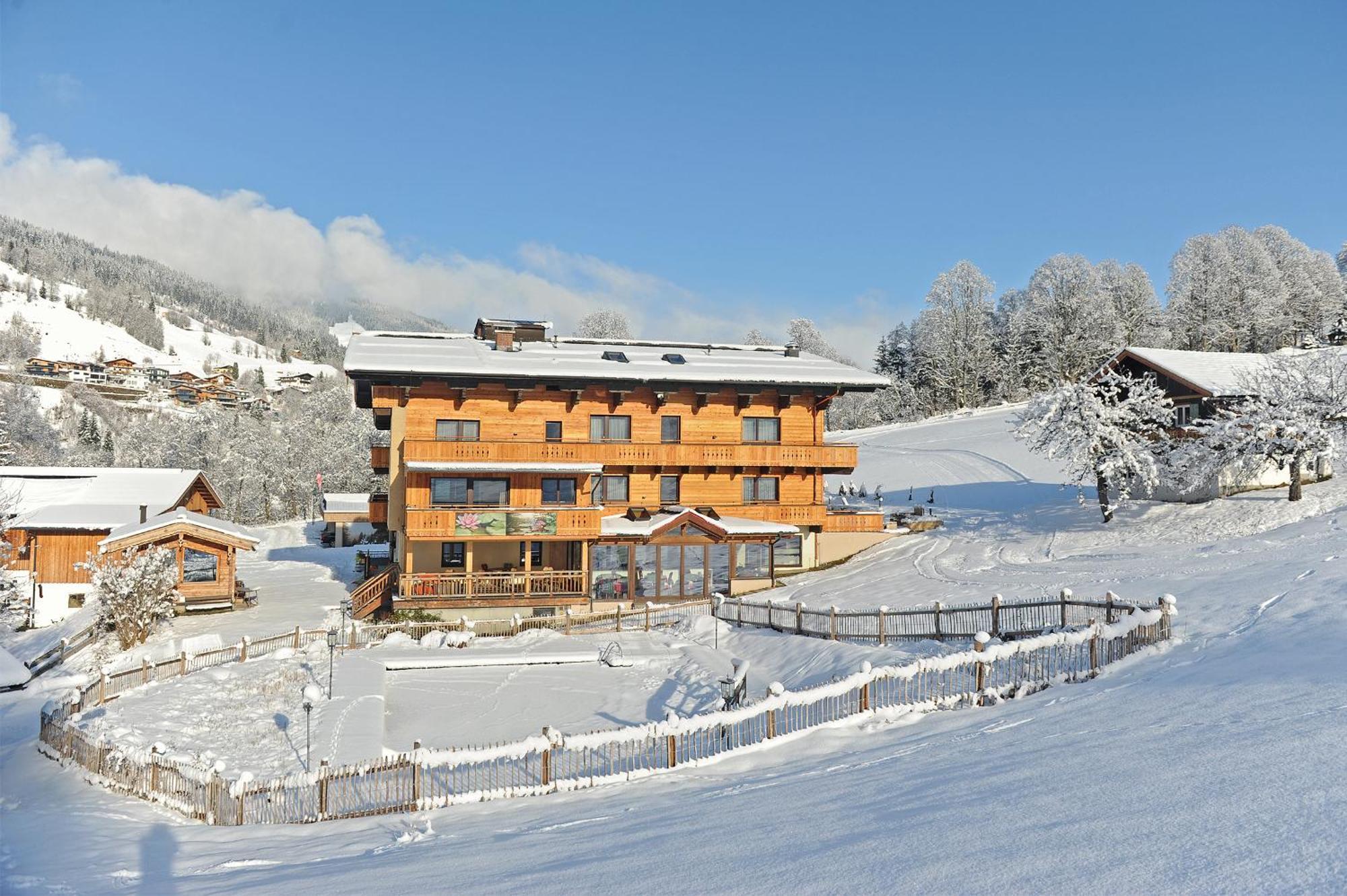 Ski In Ski Out Hotel Unterellmau Saalbach-Hinterglemm Exteriör bild