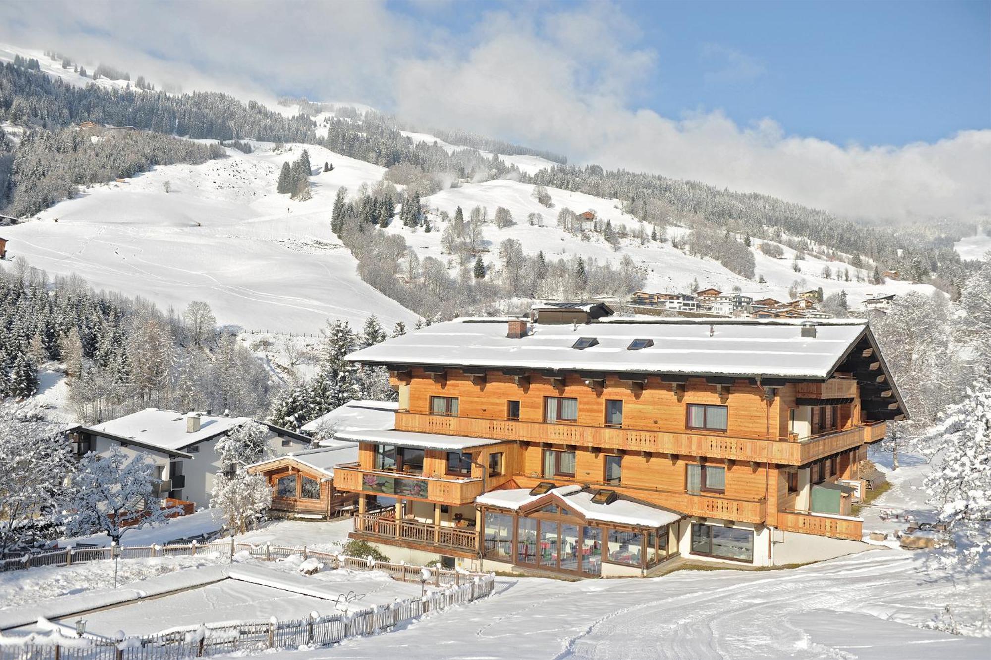 Ski In Ski Out Hotel Unterellmau Saalbach-Hinterglemm Exteriör bild