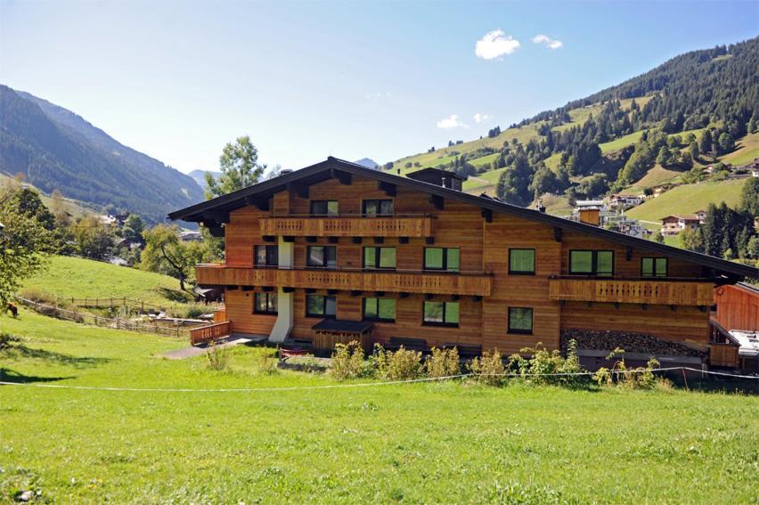 Ski In Ski Out Hotel Unterellmau Saalbach-Hinterglemm Exteriör bild
